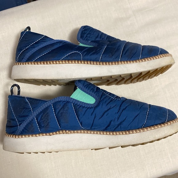 OluKai Ku’i Mino Blue Woman’s Slippers with Faux Fur, Size 8. - Picture 10 of 11